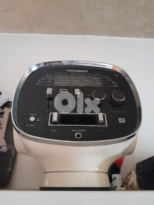 space age radio. 0