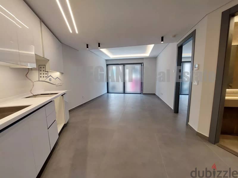 Sun-lit apartment for sale | Achrafieh 0