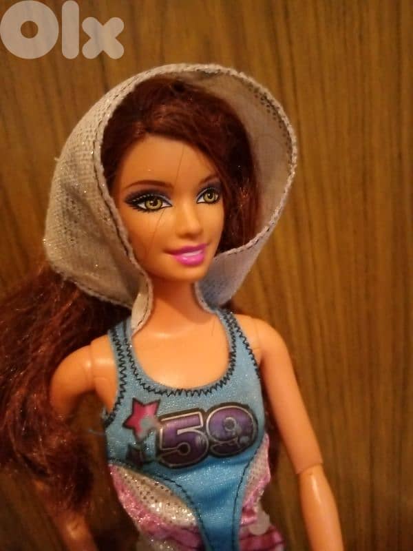 FASHIONISTA IN THE SPOTLIGHT ARTICULATED Mattel2010 SWAPPIN great doll 10