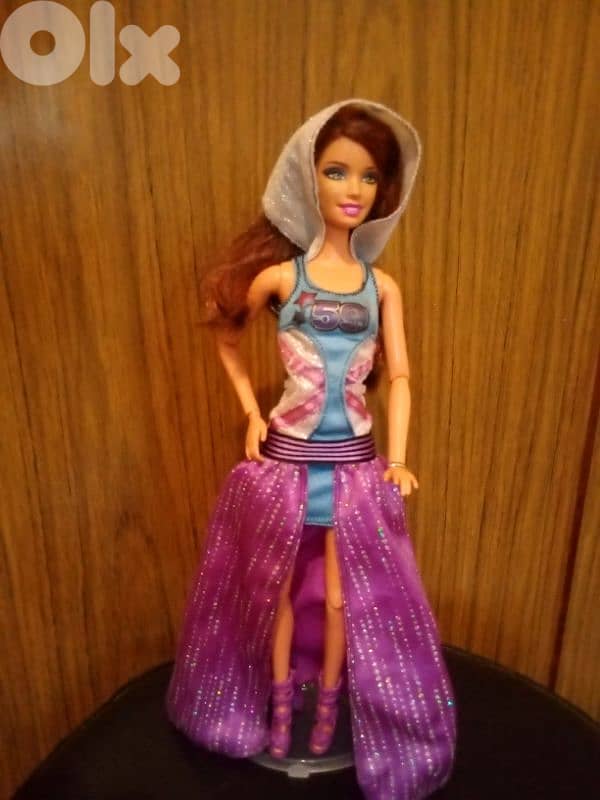 FASHIONISTA IN THE SPOTLIGHT ARTICULATED Mattel2010 SWAPPIN great doll 11