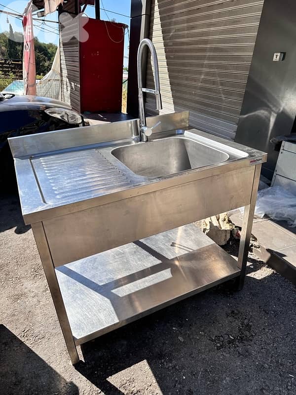 Kitchen & bar equipment for sale in great condition. 17