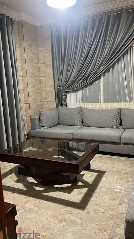 living Room Middle Table 0