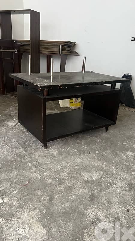 shop decor for sale دكور محل البسة للبيع 1