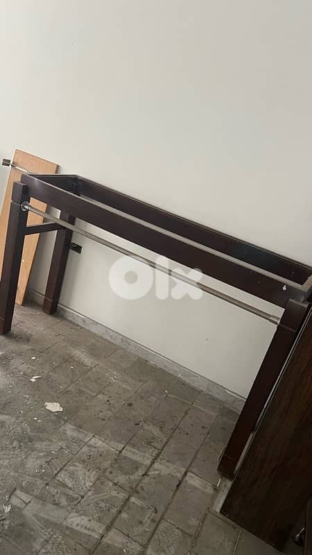 shop decor for sale دكور محل البسة للبيع 3