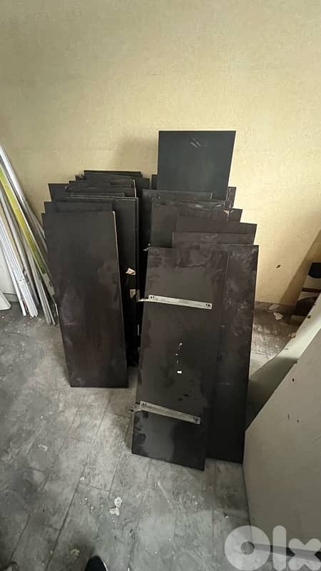 shop decor for sale دكور محل البسة للبيع 7