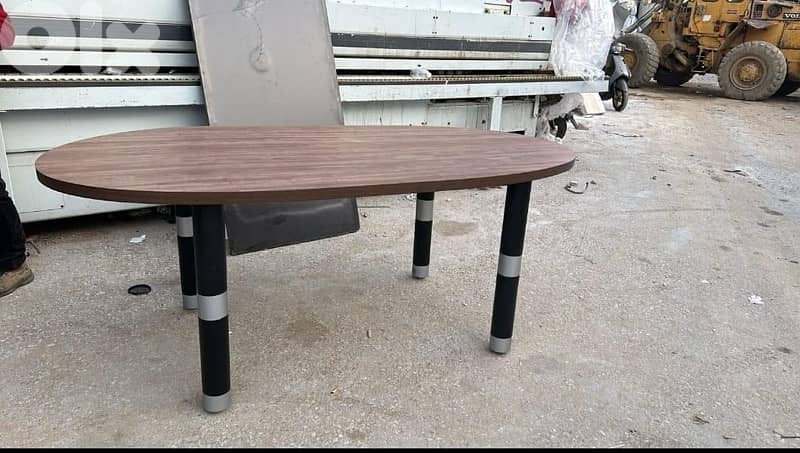 Conference Tables               طاولات اجتماع 15