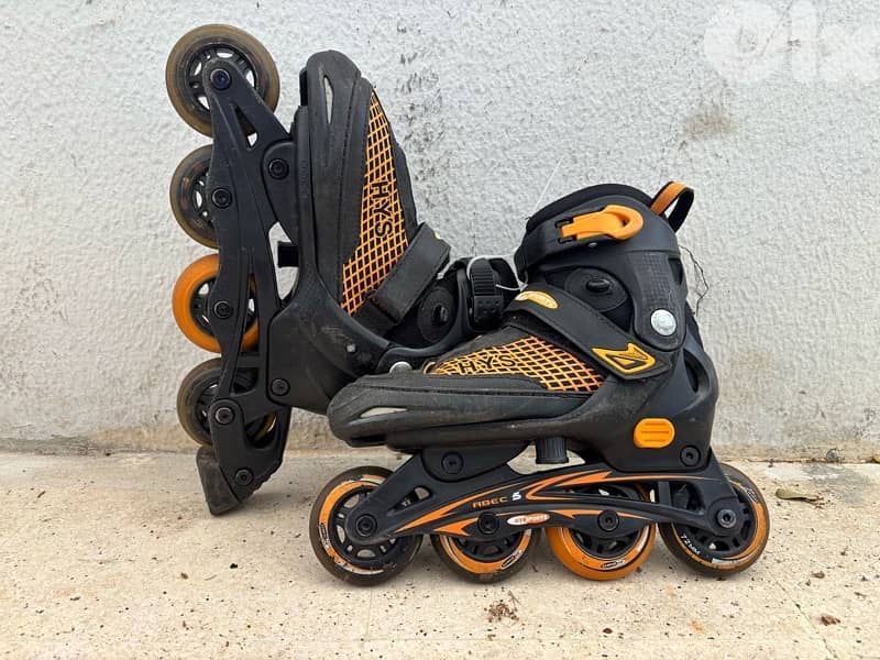 ABEC-5 Inline Roller Skates ( Size 33-36) / Patin 0
