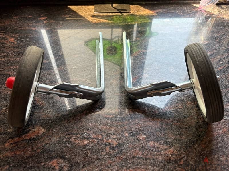 2 added back weels 0