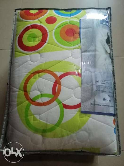 Couvre lit single for 2 beds / غطاء لتخت مفرد عدد ٢{ 2