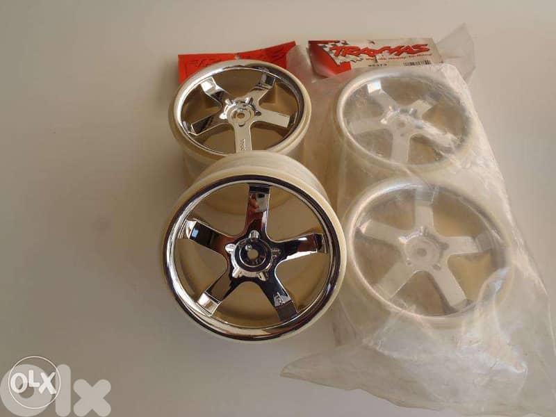 exchange on rc car ,TRAXXAS,CHROME RIMS,hurrican,3.8 inches 0
