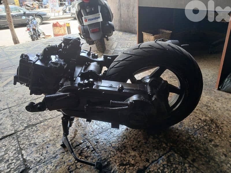 يوجد كسر fedal sym 150 cc 1