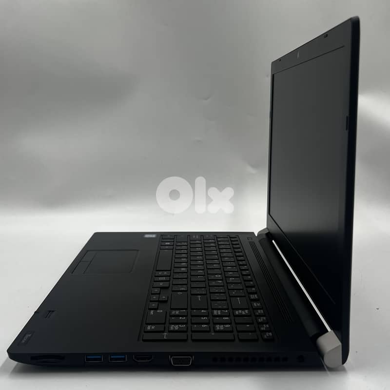 5496- Used Toshiba Tecra A50-C 3