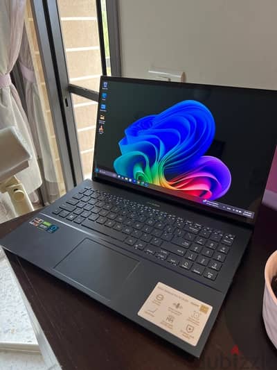 Asus ZENBOOK PRO Ryzen 9 touch screen 15.6” 16GB 1TB SSD RTX 3050