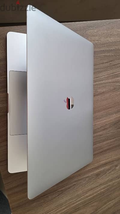 Macbook pro 15" 2018 core i9 16/1tb