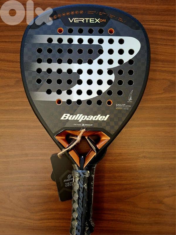Bullpadel Vertex 04 12K Model 2025 Price: 250$ 1