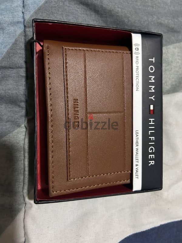 Tommy Hilfiger wallet 1