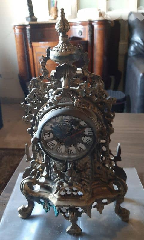 ساعة للبيع 0