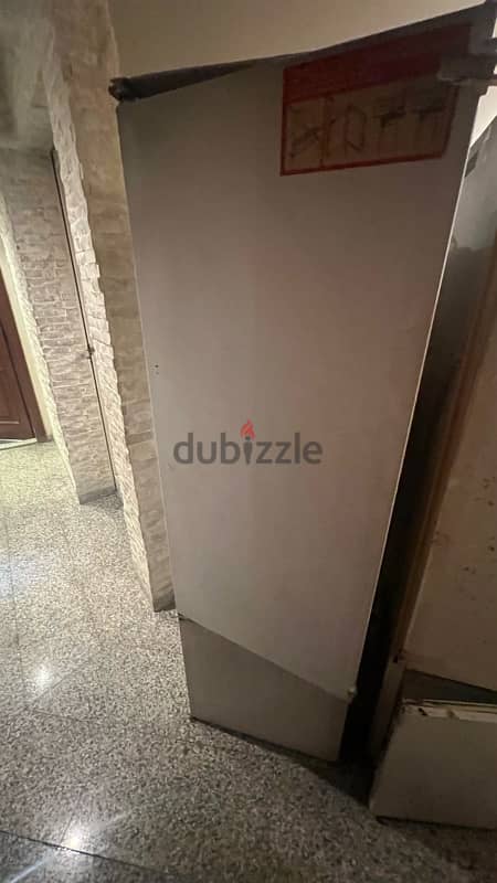 fridges ancastre miel. براد 1