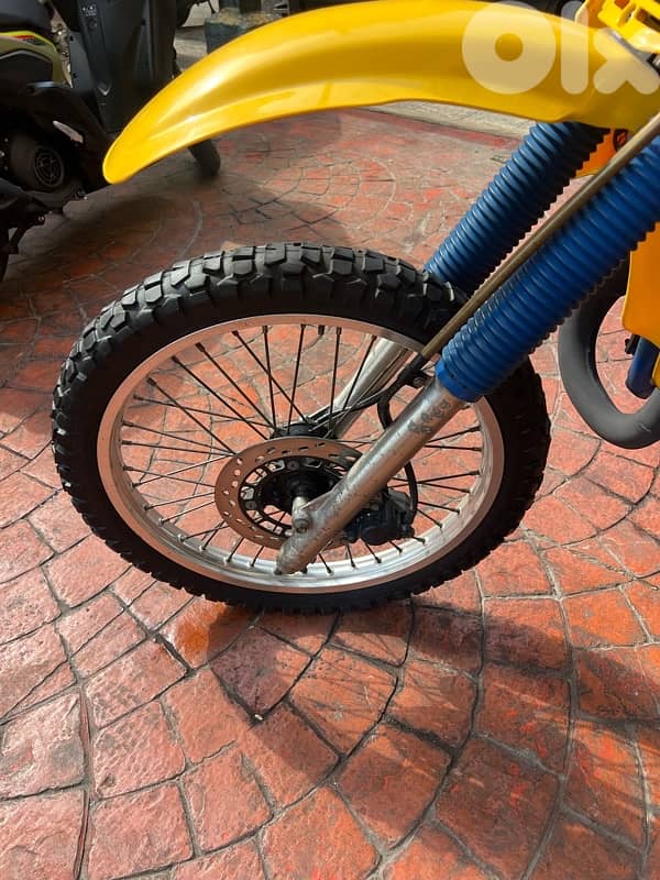 Suzuki RH 250 cc 1984 old school 2