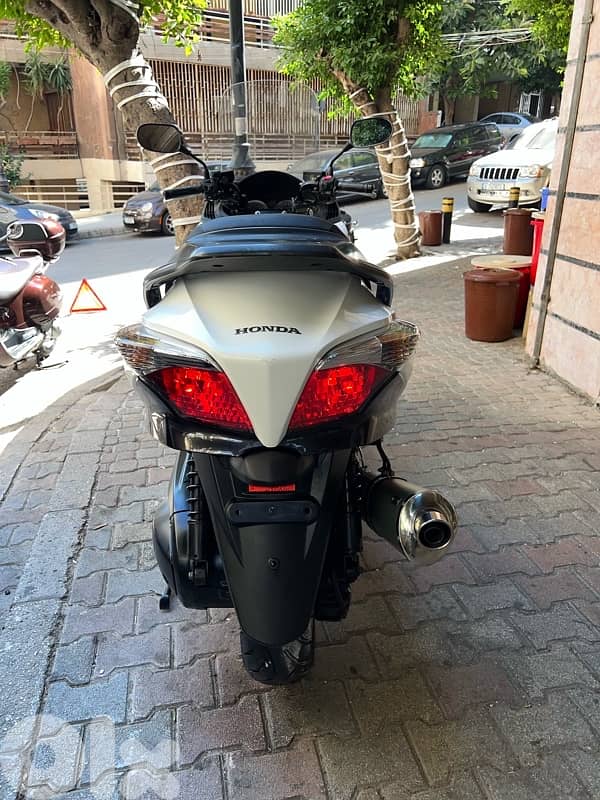 Honda silverwing 400 cc Gt ( Tmode) Japanese 3800$ 4