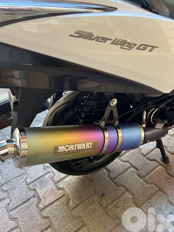 Honda silverwing 400 cc Gt ( Tmode) Japanese 3800$ 9