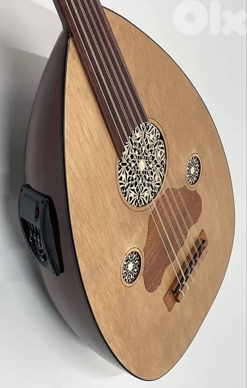 electro acoustic oud عود الكتريك 0