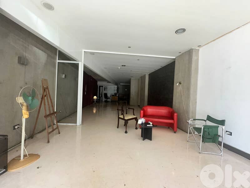 Showroom For Rent in Verdun صالة عرض للإيجار في فردان 0