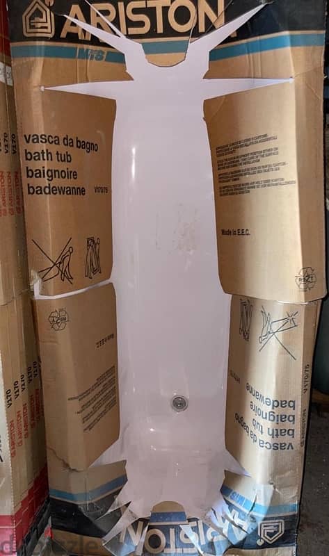 Bathtub Made in Italy - إيطالي مغطس 0