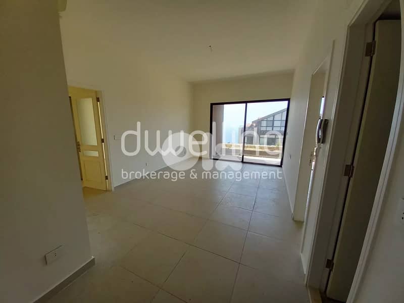 For Sale: 140 m² Apartment with Private Garden in Bouar 0