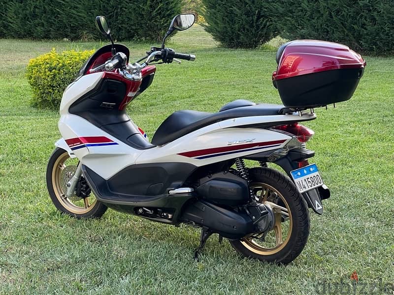 hnda pcx 126  cc. 10