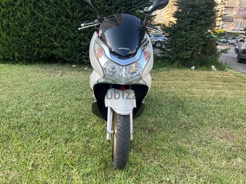 hnda pcx 126  cc. 11