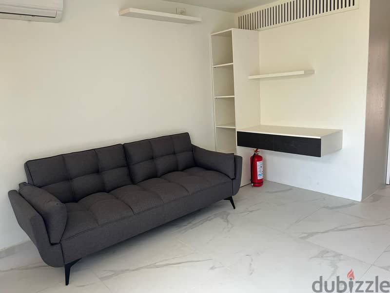 Renovated fully furnished in Samaya Resort, seaview with parking 1