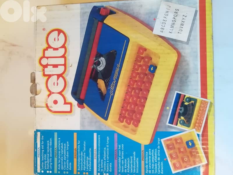Vintage kids toy typewriter by petite prima made in England in box 4