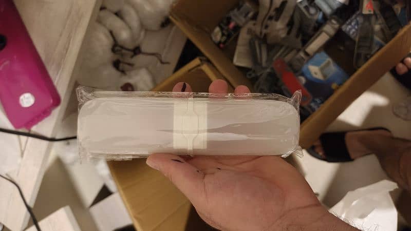 ليفة ظهر وعلبة لحفظ فرسان الأسنان 1