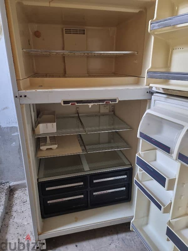 Hover refrigerator 2
