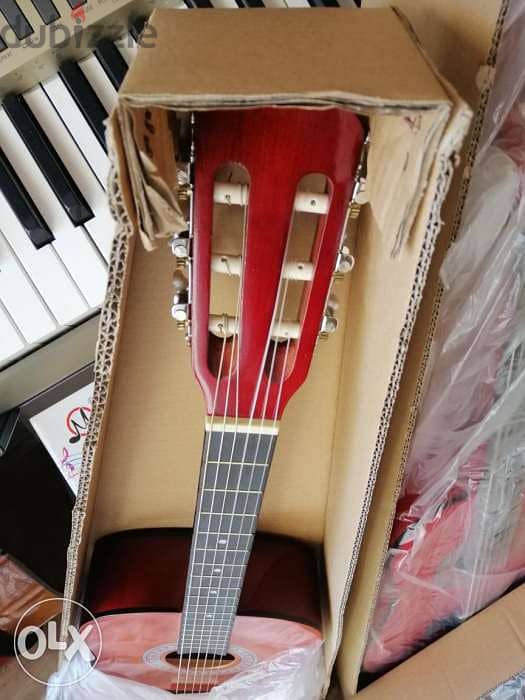 كلاسيك غيتار عرض خاص مع شنطة وريشه هديه 2