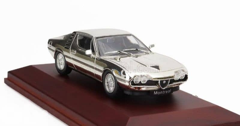 Alfa Romeo Montreal 1970 diecast car model 1;43 3
