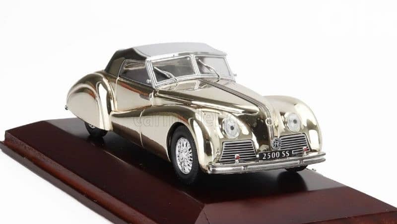 Alfa Romeo 6C 2500 SS (1951) diecast car model 1;43. 3