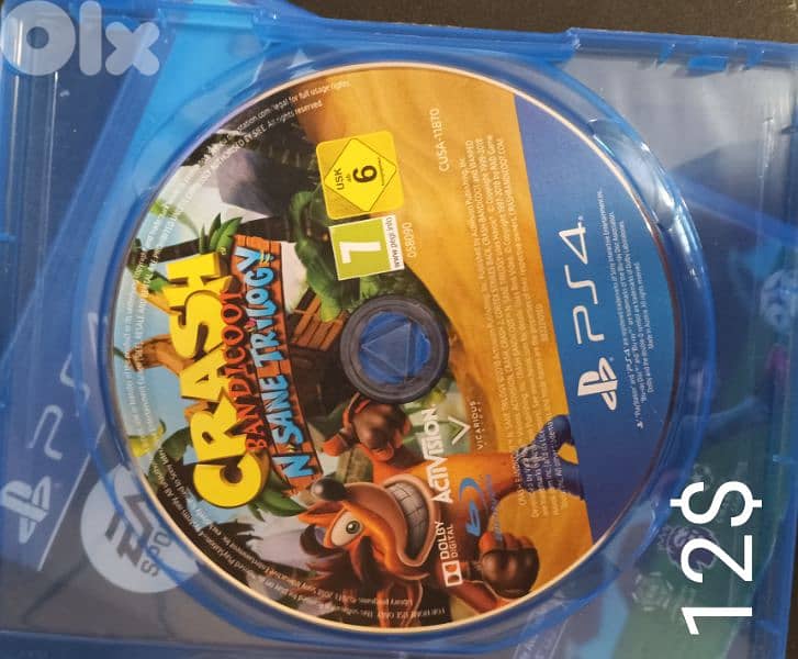 ps4 slim like new with 6 cd's 9