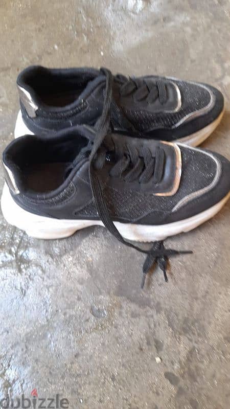 ثياب واحذية مستعملة 10