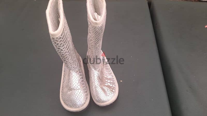 ثياب واحذية مستعملة 12