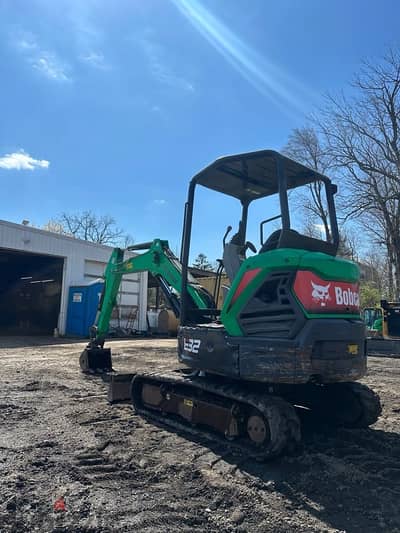 Bobcats Mini Excavators E32i   حفارات صغيرة