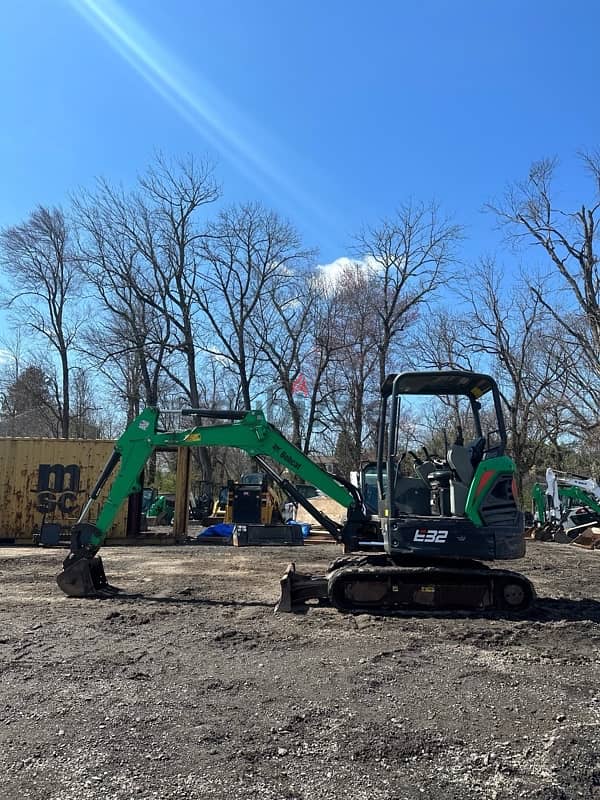Bobcats Mini Excavators E32i   حفارات صغيرة 2