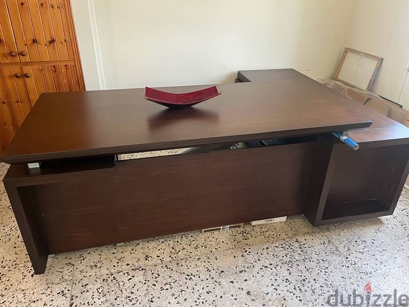 executive desk 1