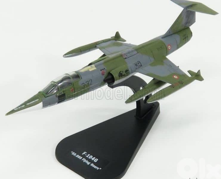 Lockheed F104G (For Italian Airforce) diecast plane model 1/100 0