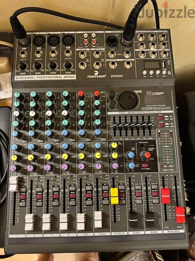 Mixer DSP 8 channel used 3 days new with 36 effects in lcd screen