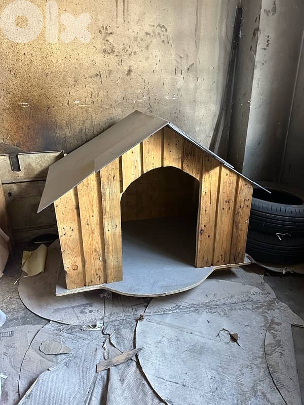 Dog Premium Outdoor House 2