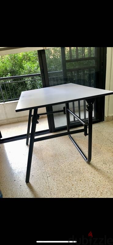 drafting table طاولة هندسة 2