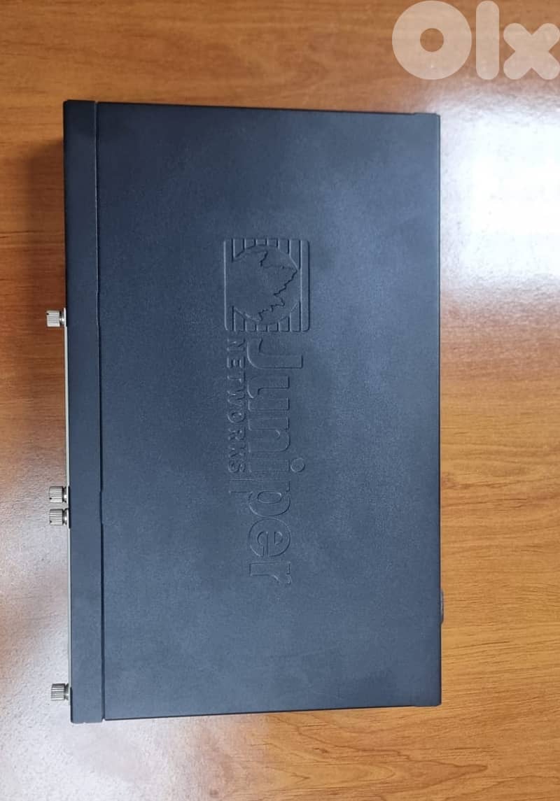 Juniper Networks SSG20 Router 2