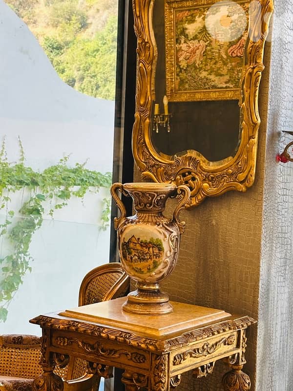 vase  large italian 0